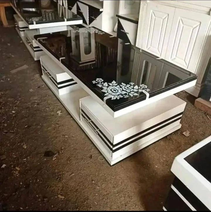 Coffee Table (Black and White)